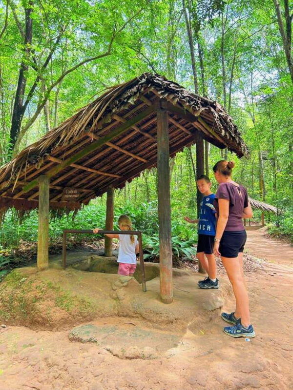 ho-chi-minh-cu-chi-tunnels-half-day-daily-tour