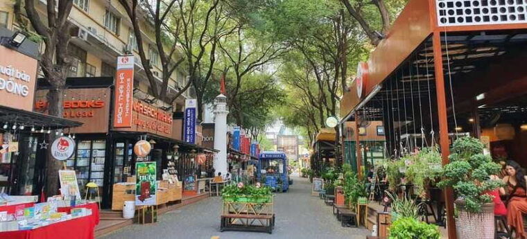 ho-chi-minh-highlights-a-modern-city-tour-in-saigon