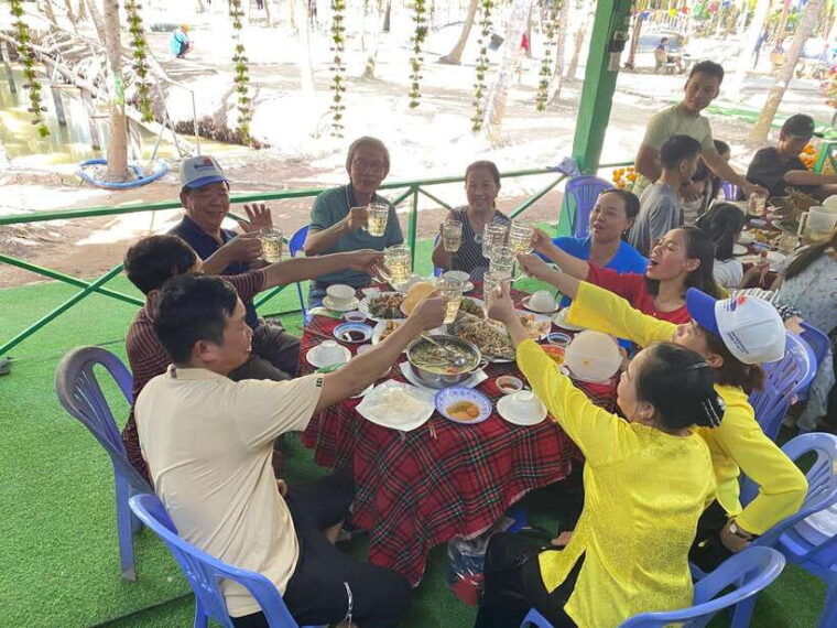 ho-chi-minh-mekong-3d2n-cai-rang-floating-market-ca-mau