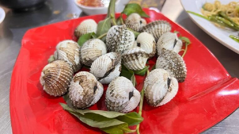 ho-chi-minh-saigon-street-food-walking-tour