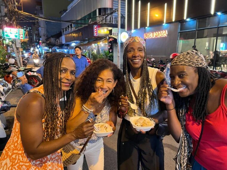 ho-chi-minh-street-food-experience-in-saigon-by-walking