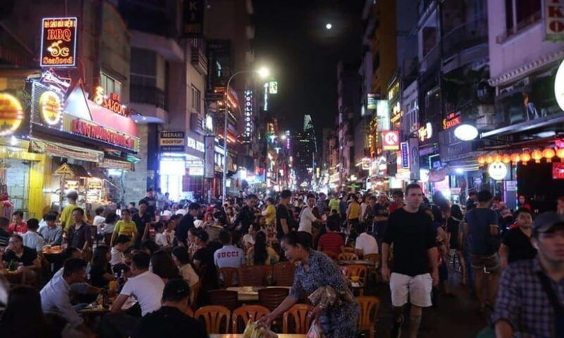 ho-chi-minh-tasty-vegan-food-and-local-beer-by-motorbike
