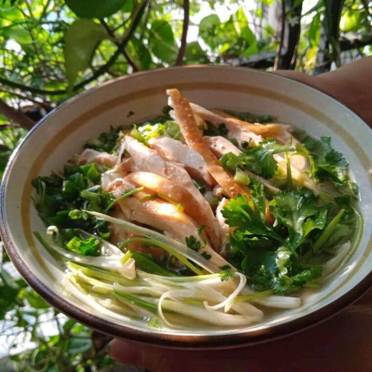 ho-chi-minh-tasty-vegan-food-and-local-beer-by-motorbike