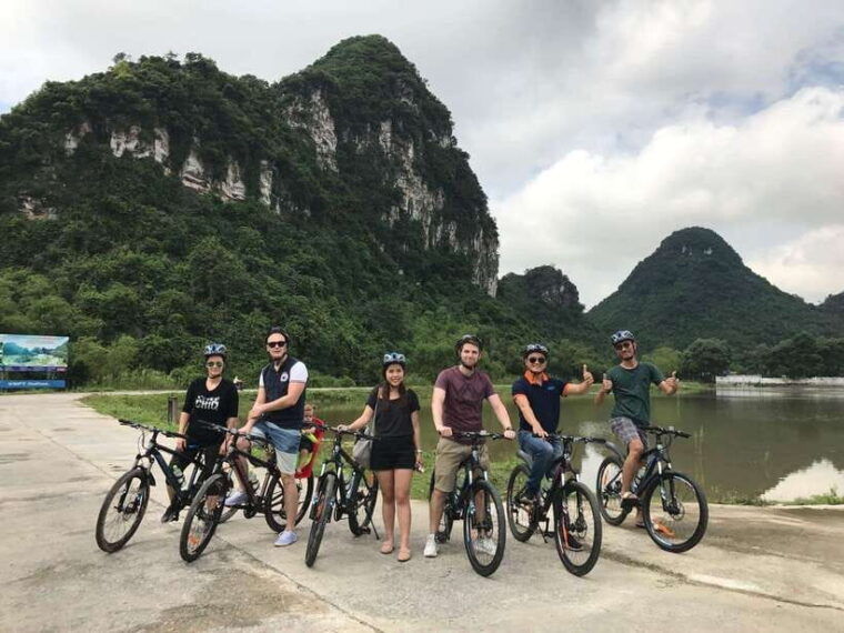 hoa-lu-and-tam-coc-with-bike-ride-and-family-visit