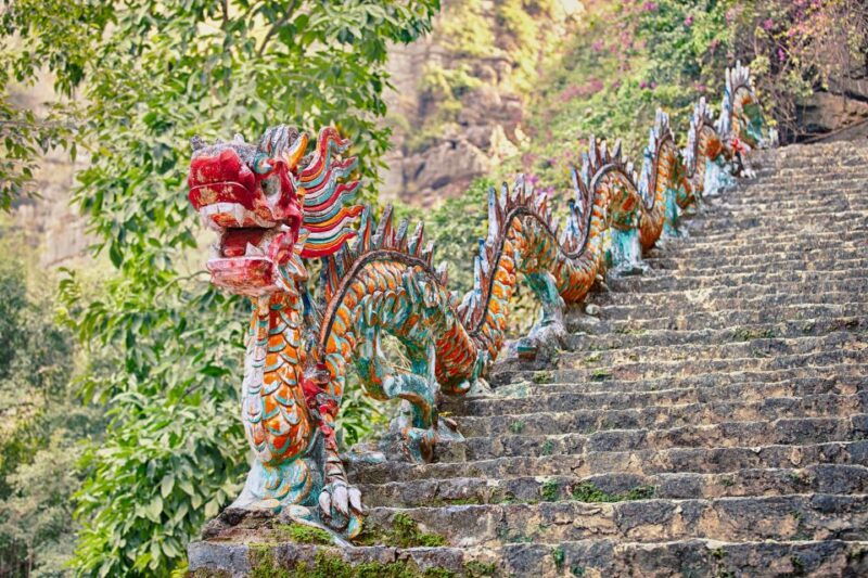 hoa-lu-tam-coc-and-mua-cave-1-day-tour