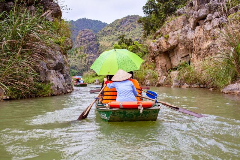 hoa-lu-tam-coc-and-mua-cave-1-day-tour