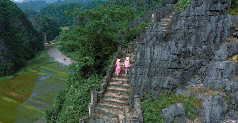 hoa-lu-tam-coc-mua-cave-hiking-full-day-tour
