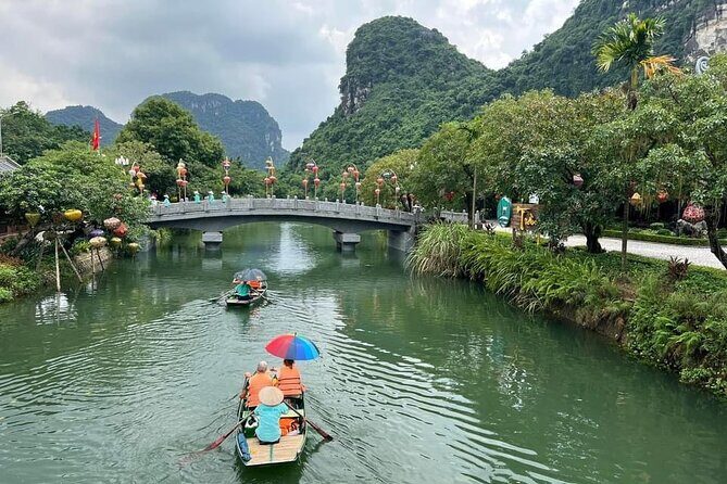 Hoa Lu - Trang An - Hang Mua with Small Group by Limousine - Who Should Book This Tour?