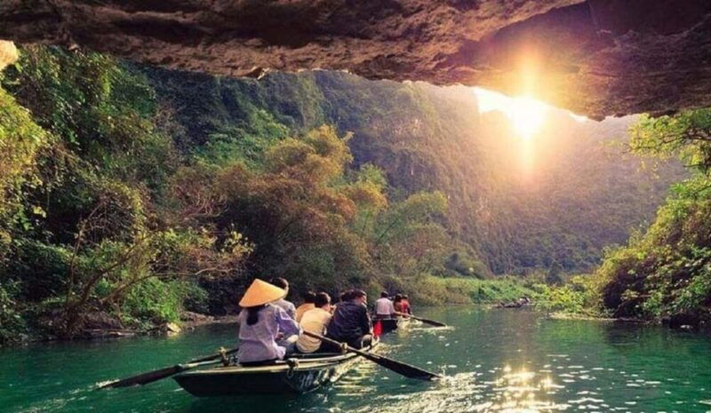 hoa-lu-trang-an-mua-cave-1-day-trip-by-limousine