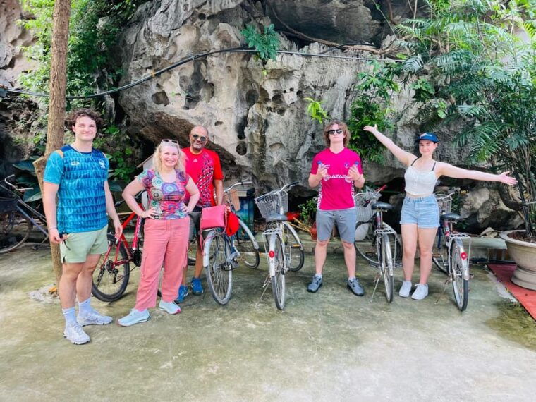 hoa-lu-trang-an-mua-cave-1-day-trip-by-limousine