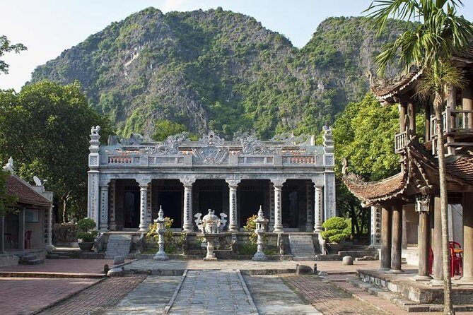 Hoa Lu - Trang An - Mua Cave Day Tour: Boat, Bike, Buffet Lunch - Key Points