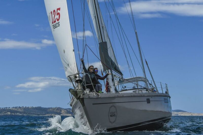 Hobart: Luxury Yacht Scenic Sailing Tour with Snacks - An Introduction to the Hobart Yacht Cruise