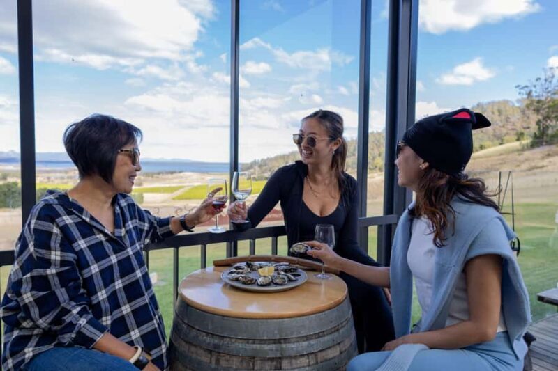 Hobart: Wineglass Bay & Freycinet National Park Active Tour - Key Points