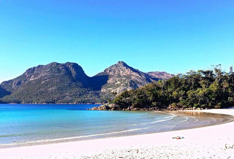 Hobart: Wineglass Bay, Freycinet Park, and Richmond Tour - The Guide and Overall Experience