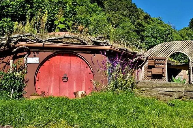 hobbitenango-altamira-and-antigua-borial-parks