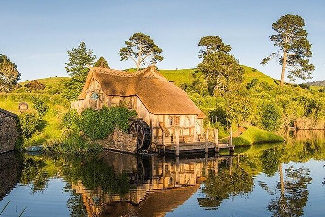 Hobbiton Movie Set Private Transfer and Hobbiton Tour SUV - The Sum Up