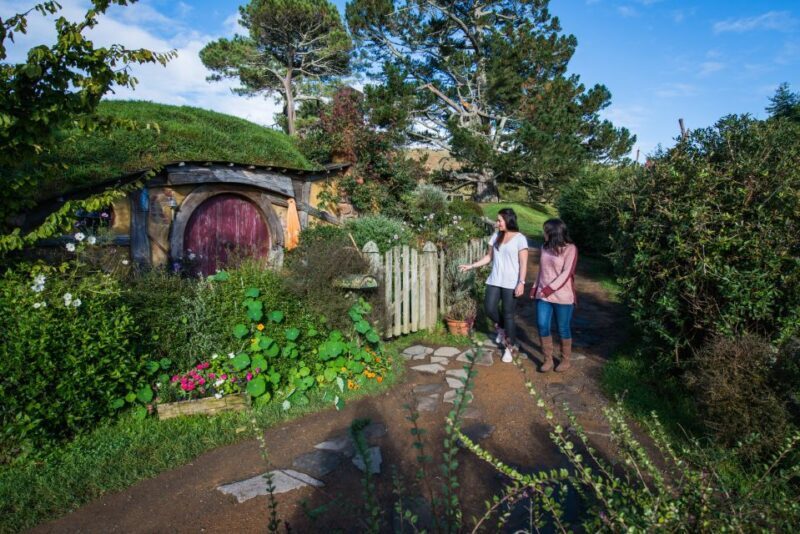Hobbiton Movie Set & Rotorua Premium Day Tour from Auckland - FAQs  