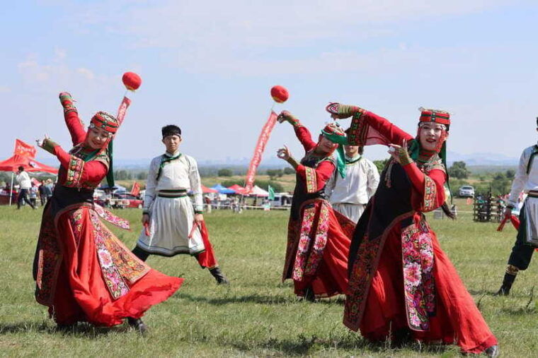 hohhot-6-day-private-tour-to-huitengxile-and-kubuqi-desert