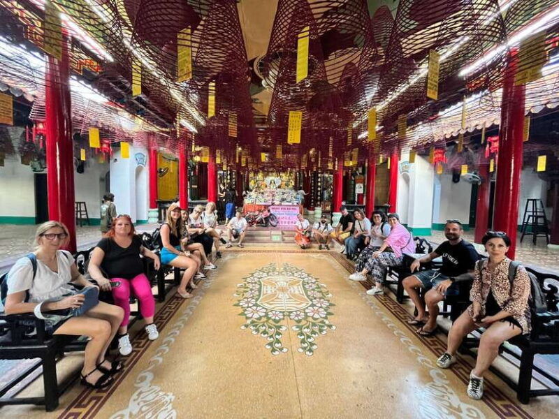 hoi-an-ancient-town-boat-ride-lanterns-local-food-tour