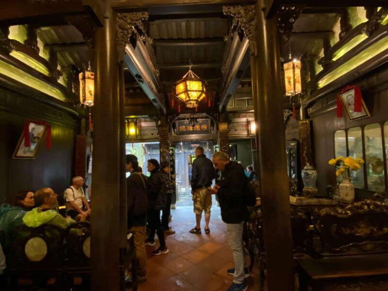 hoi-an-ancient-town-exploring-the-town-with-local-guide