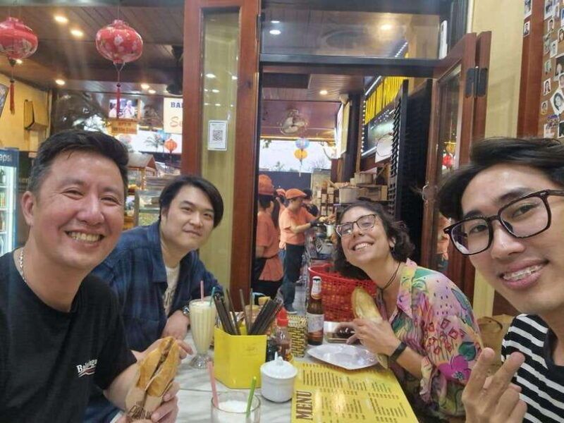 hoi-an-ancient-town-exploring-the-town-with-local-guide