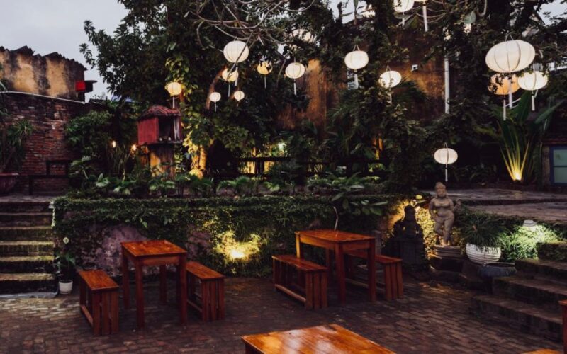 Hoi An Ancient Town - Unique Walking Tour with a Local - What to Expect: Practical Details