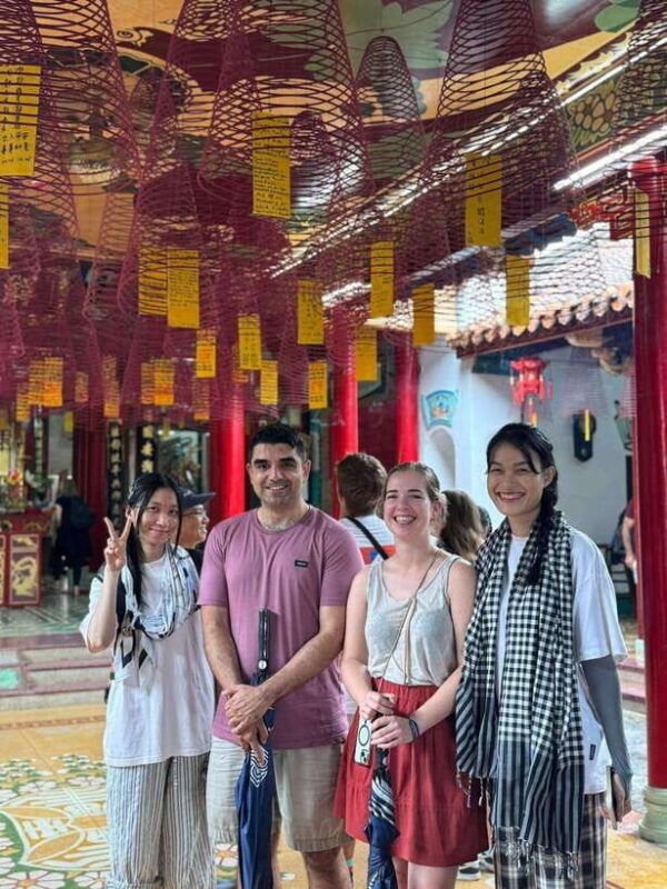 hoi-an-ancient-town-walking-tour-with-lantern-boat-ride