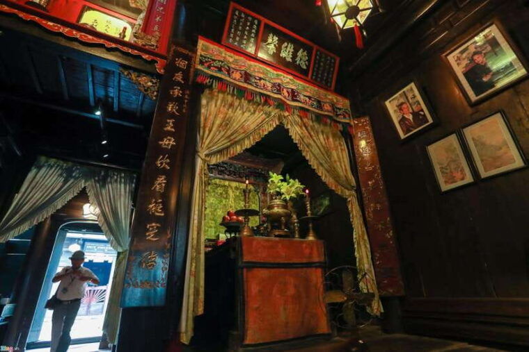 hoi-an-ancient-town-walking-tour-with-lantern-boat-ride