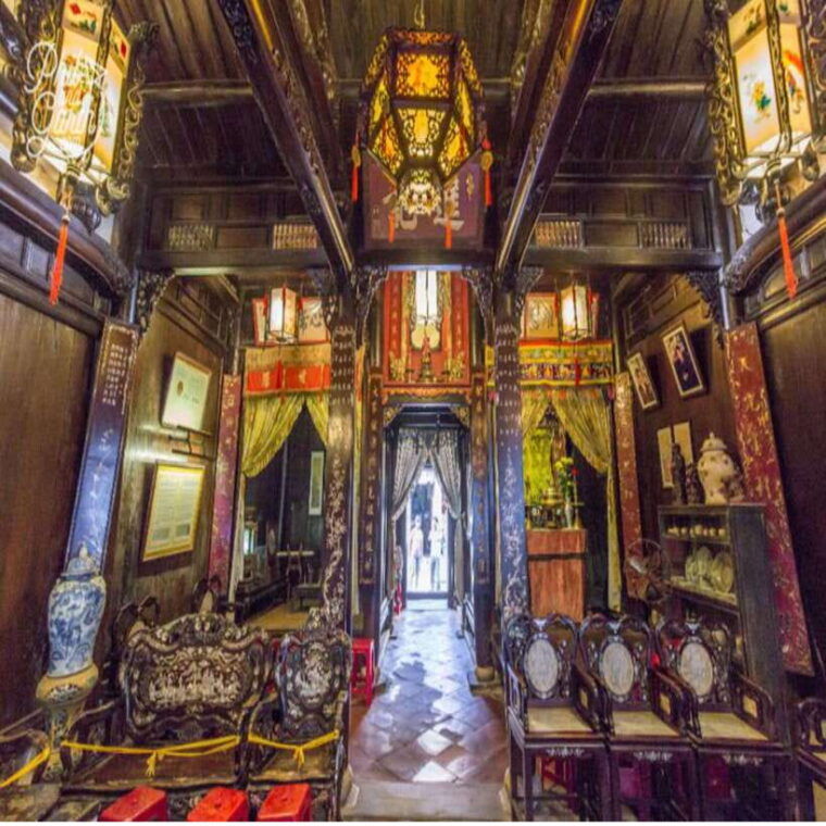 hoi-an-ancient-town-walking-tour-with-lantern-boat-ride