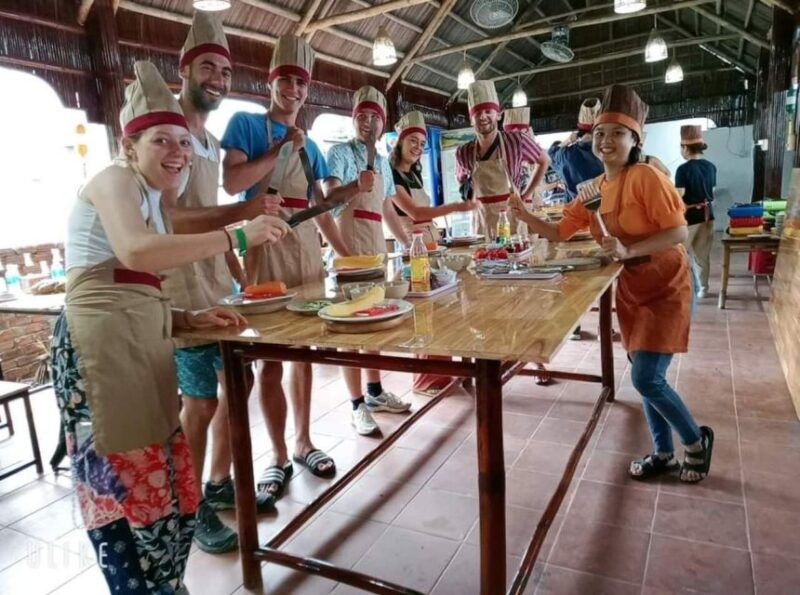 hoi-an-authentic-cooking-class-market-basket-boat