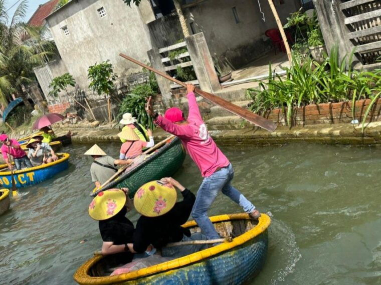 hoi-an-bamboo-basket-boat-ride-in-water-coconut-forest