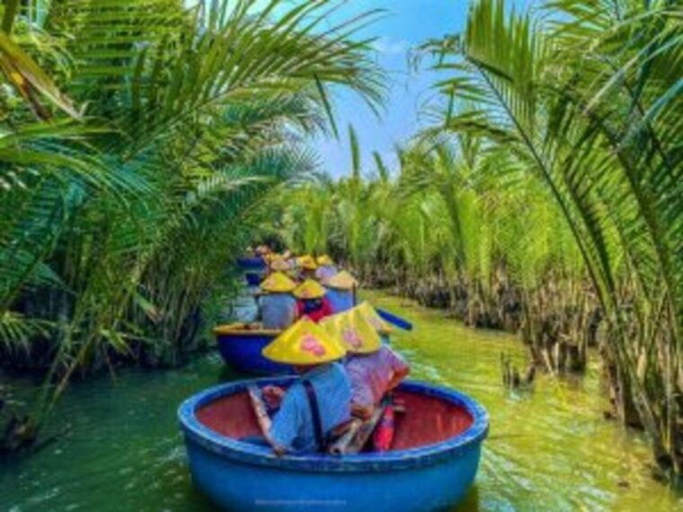 hoi-an-bamboo-basket-boat-ride-in-water-coconut-forest