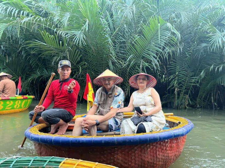 hoi-an-basket-boat-hoi-an-memories-show-ticket