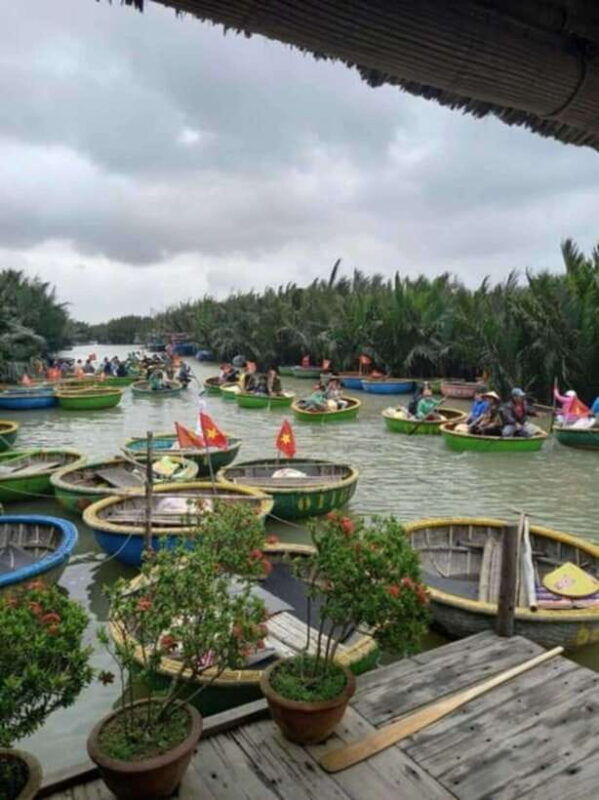 hoi-an-biking-countryside-cooking-class-in-tra-que-vegetable