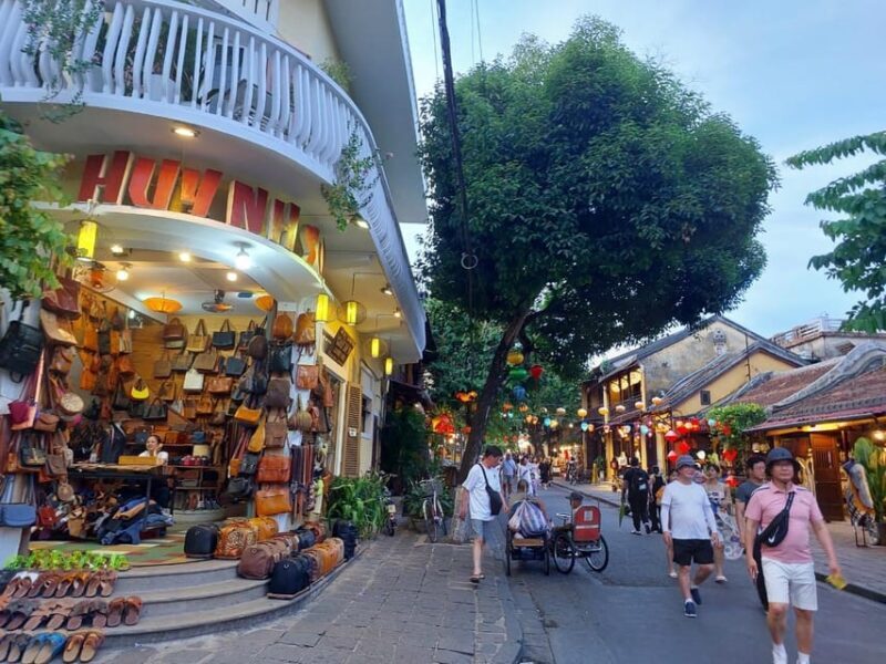Hoi An Boat Lantern With Release Flower Hoai River At Night - What Travelers Say