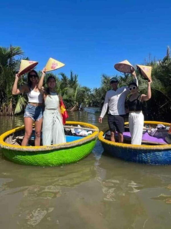 hoi-an-cam-thanh-basket-boat-riding-w-two-way-transfer