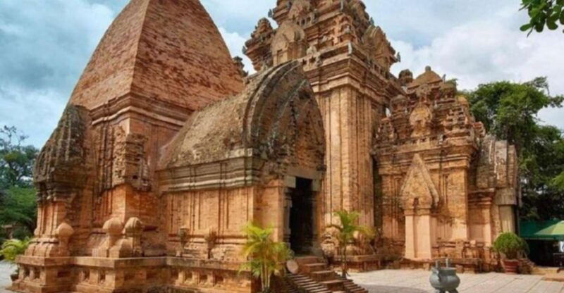 hoi-an-cam-thanh-cooking-class-my-son-sanctuary-day-tour