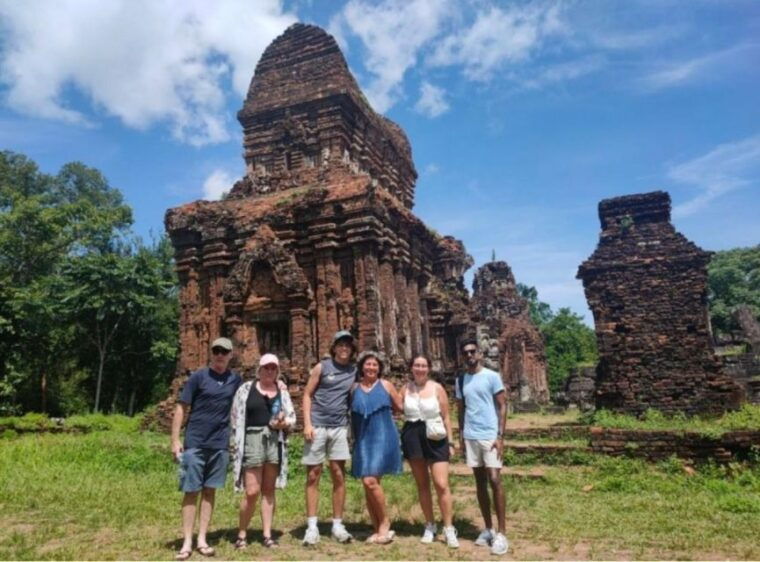 hoi-an-cam-thanh-cooking-class-my-son-sanctuary-day-tour