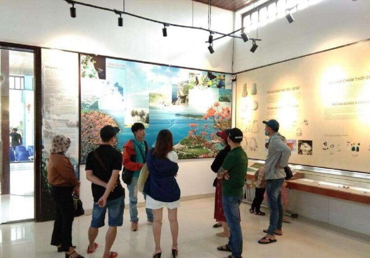 hoi-an-cham-islands-snorkeling-trip-by-speedboat-with-lunch-4