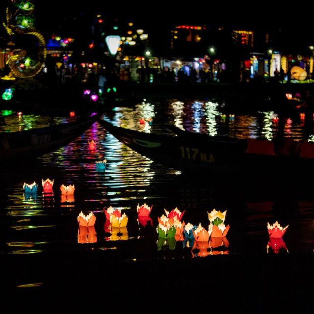hoi-an-city-coconut-jungle-boat-ride-release-flower-lantern