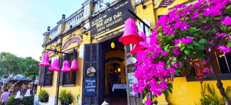 hoi-an-city-tour-at-night