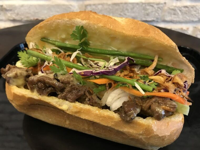hoi-an-city-tour-banh-mi-and-coffee