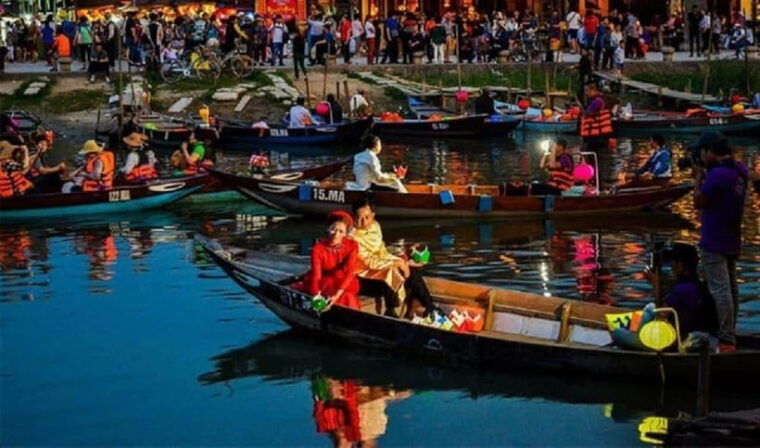 hoi-an-city-tour-with-lantern-release-boat-ride