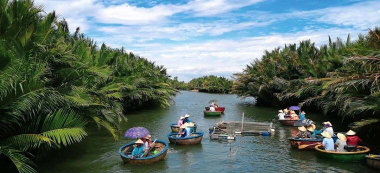 hoi-an-discover-coconut-village-on-basket-boat-ride