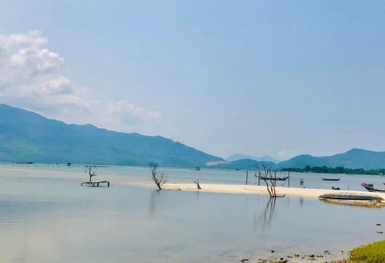 hoi-an-easy-rider-tour-via-hai-van-pass-to-from-hue-1way-2