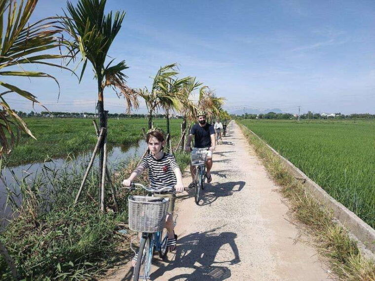 hoi-an-eco-tour-bike-farm-and-lantern-making-experience