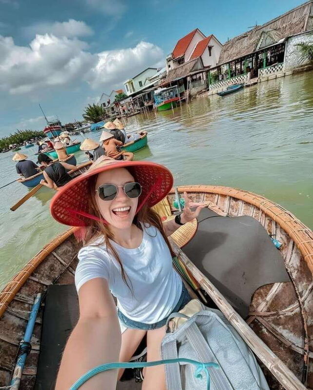 hoi-an-enjoy-the-peaceful-atmosphere-with-coconut-village