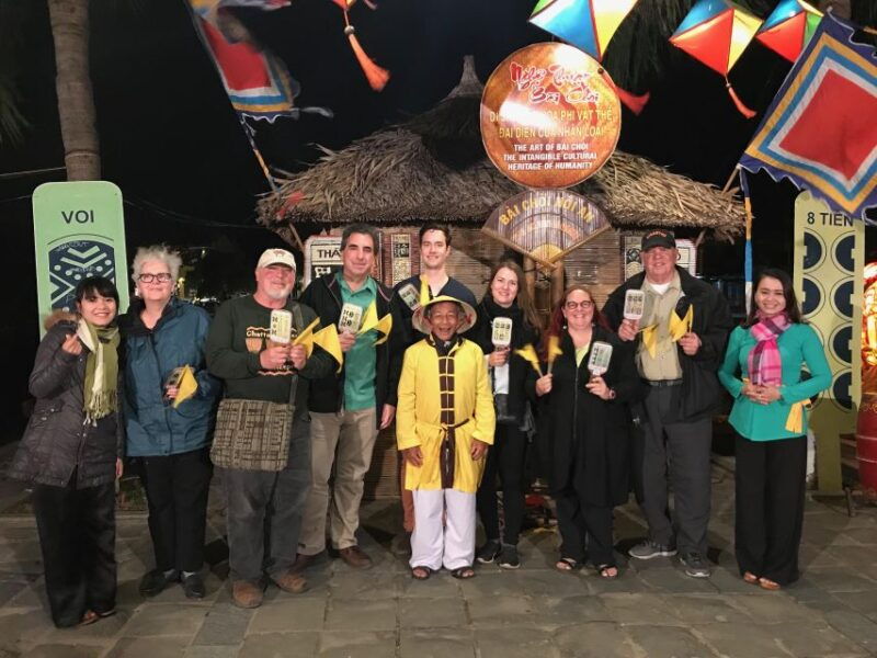 hoi-an-evening-food-tour-with-7-tastings-and-boat-trip