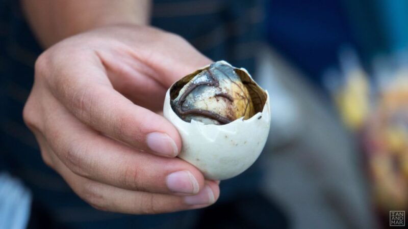 hoi-an-evening-food-tour-with-7-tastings-and-boat-trip