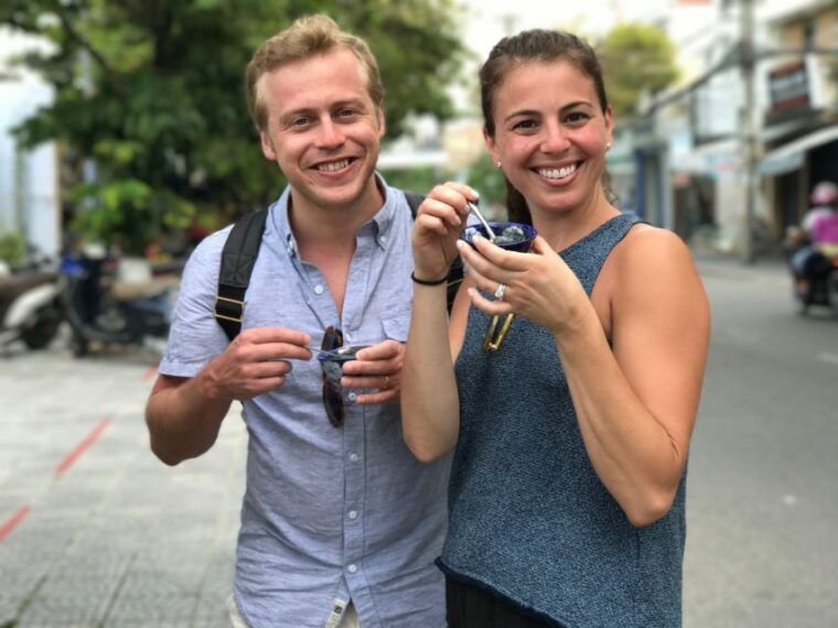 hoi-an-evening-food-tour-with-7-tastings-and-boat-trip